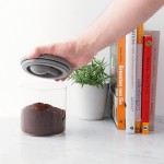 Контейнер для сипких з ложкою LEO, 1,1 л, 12,5 х 12,5 см